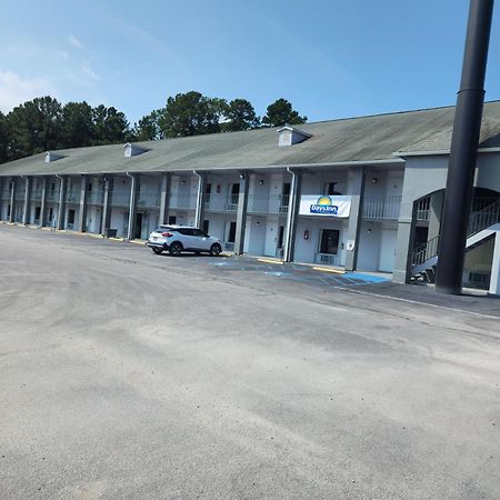 Days Inn By Wyndham Hardeeville Near Hilton Head מראה חיצוני תמונה