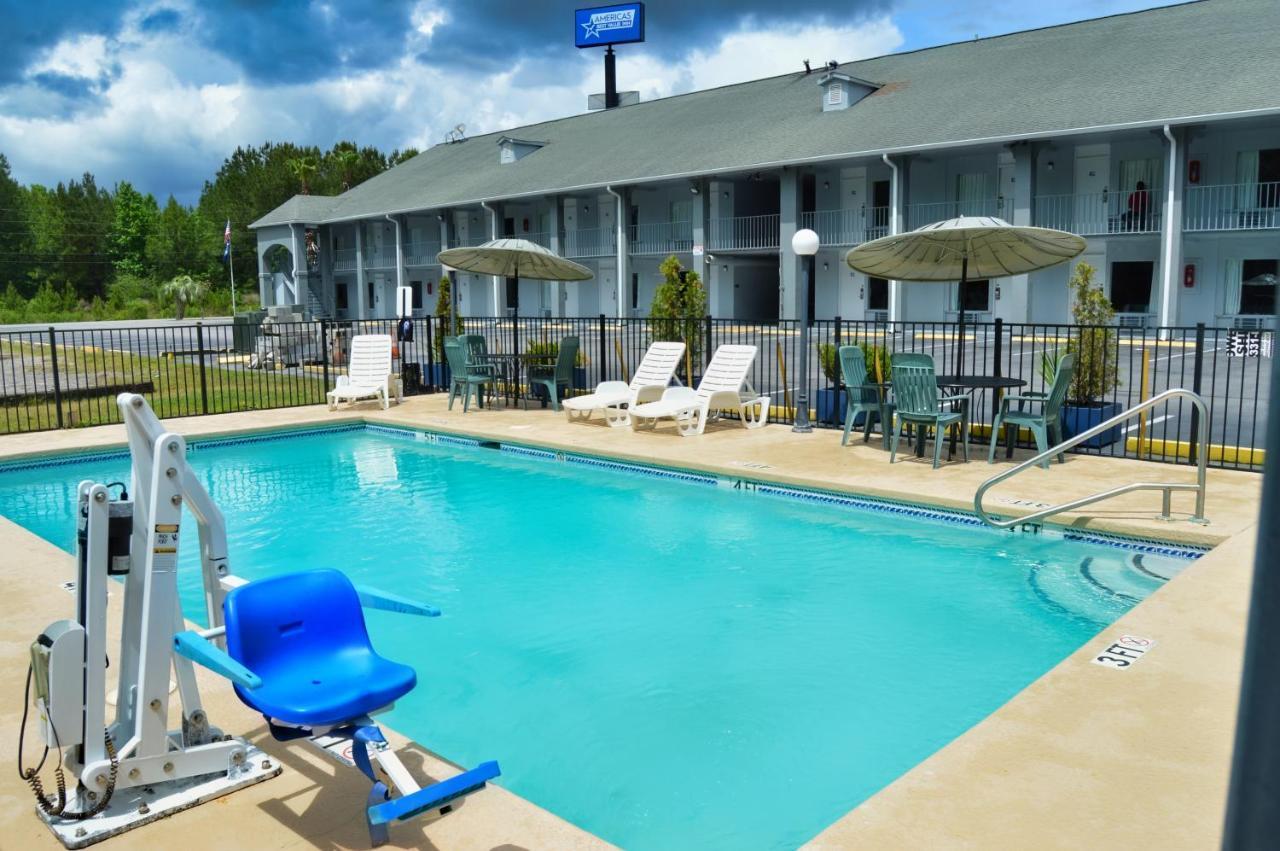 Days Inn By Wyndham Hardeeville Near Hilton Head מראה חיצוני תמונה