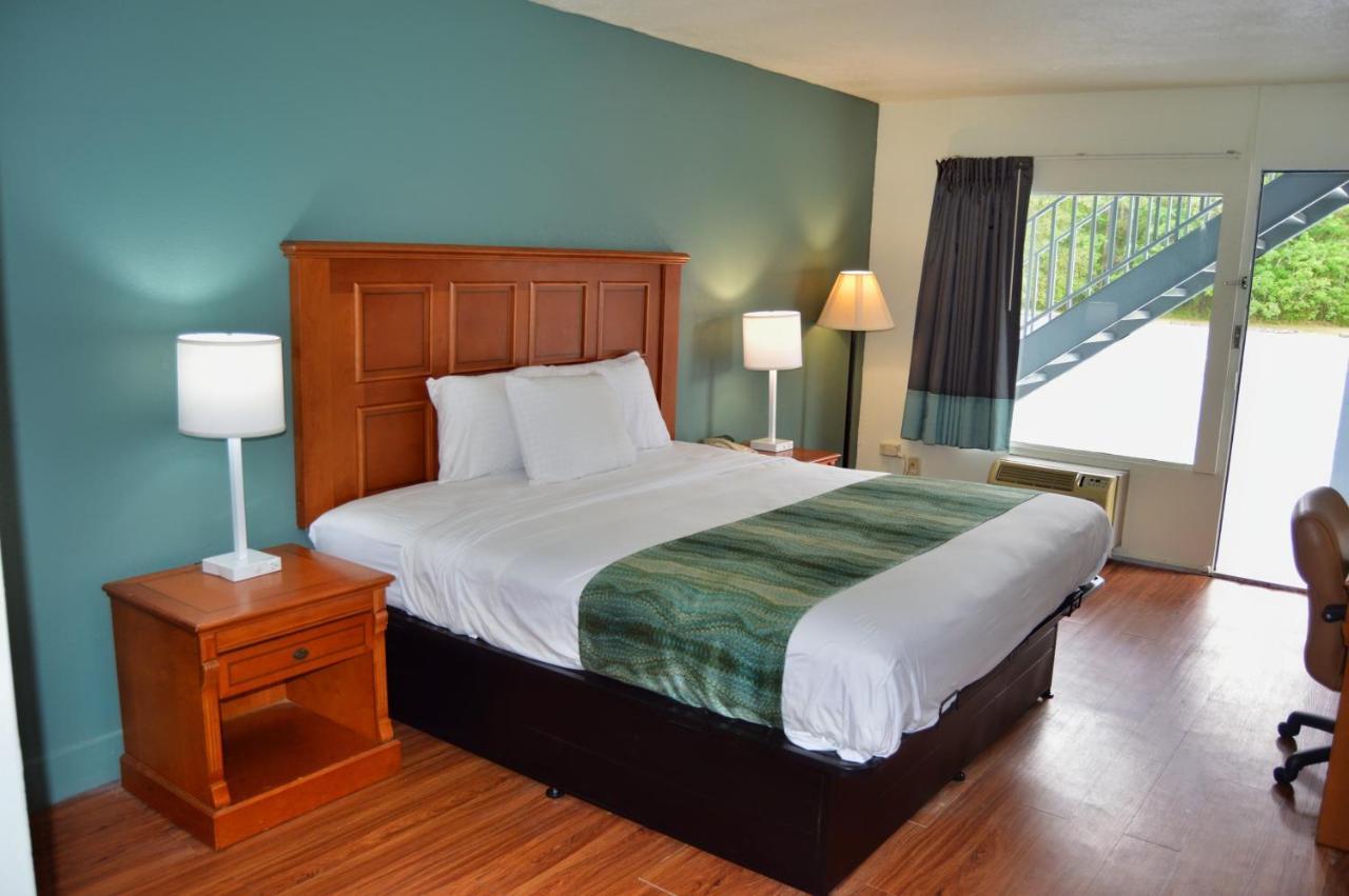 Days Inn By Wyndham Hardeeville Near Hilton Head מראה חיצוני תמונה
