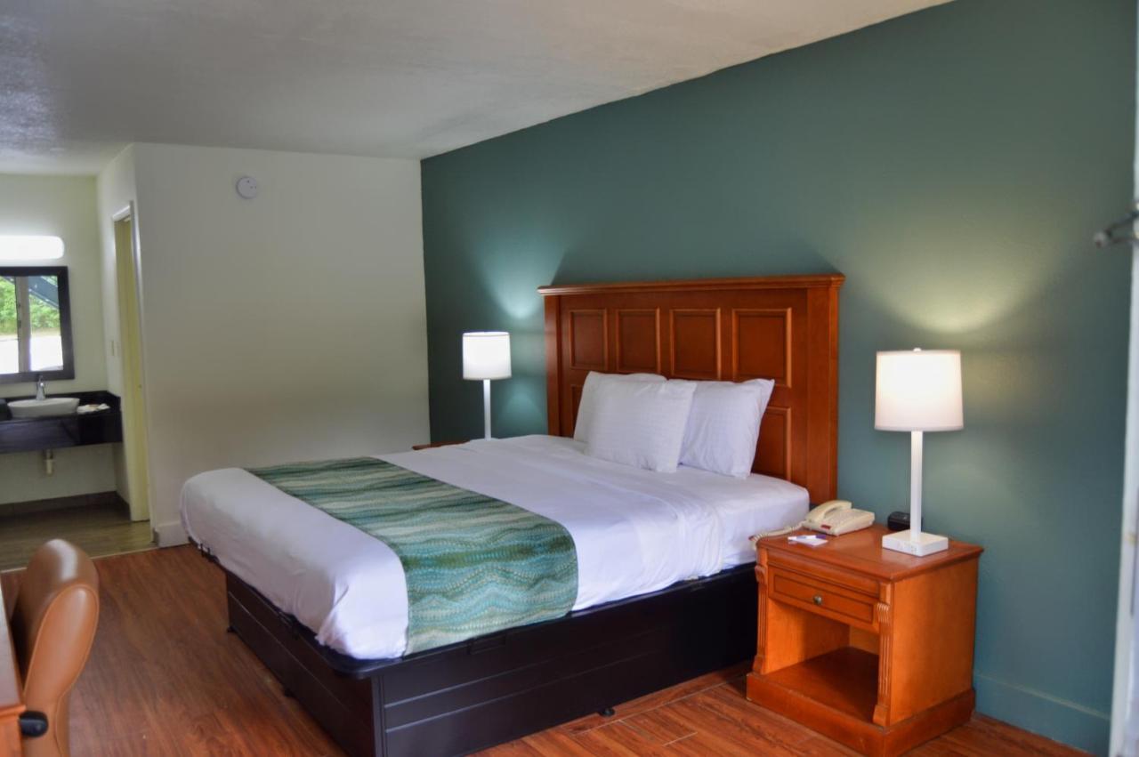 Days Inn By Wyndham Hardeeville Near Hilton Head מראה חיצוני תמונה