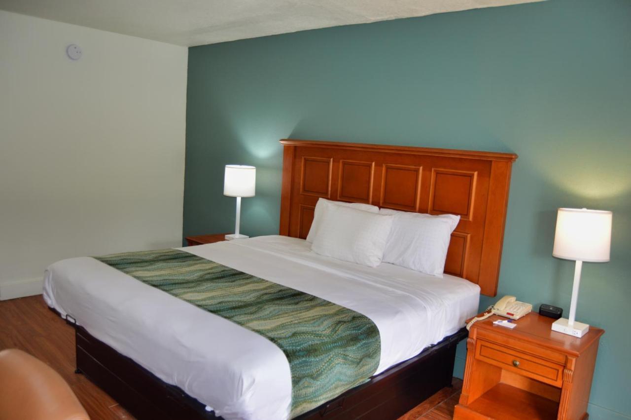 Days Inn By Wyndham Hardeeville Near Hilton Head מראה חיצוני תמונה