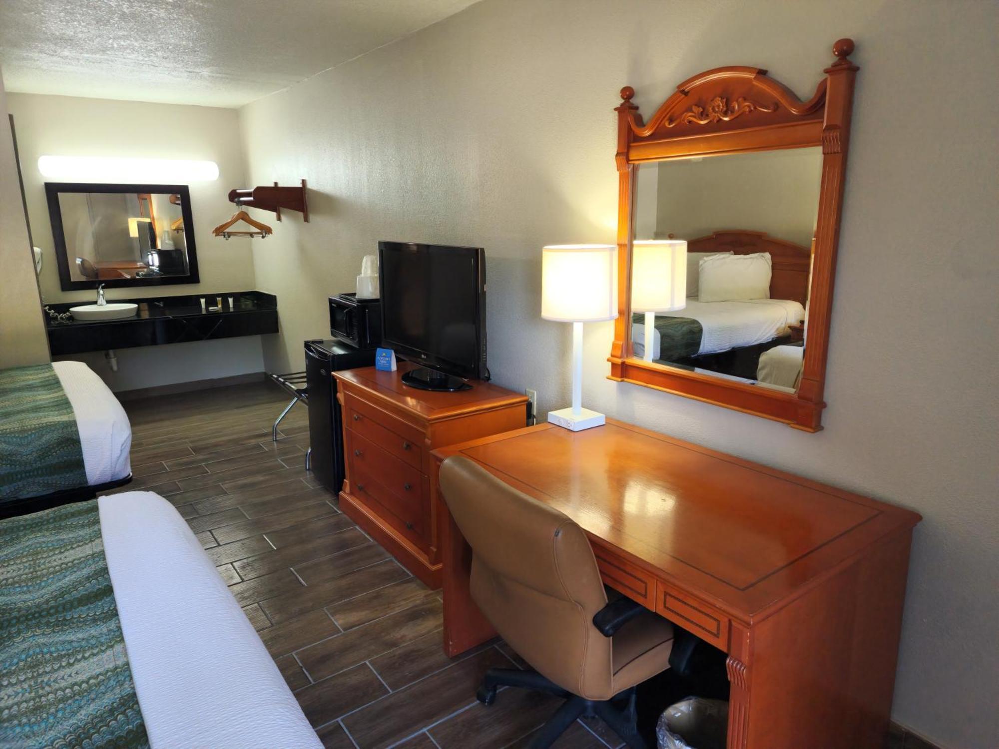 Days Inn By Wyndham Hardeeville Near Hilton Head מראה חיצוני תמונה