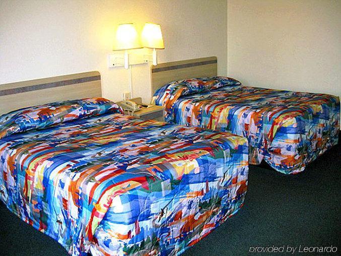 Days Inn By Wyndham Hardeeville Near Hilton Head מראה חיצוני תמונה